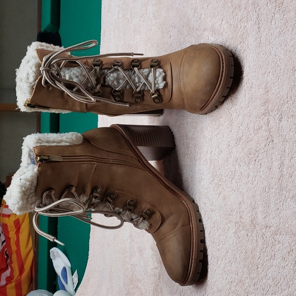 Nine West lace up boots size 81/2 med - Picture 6 of 16